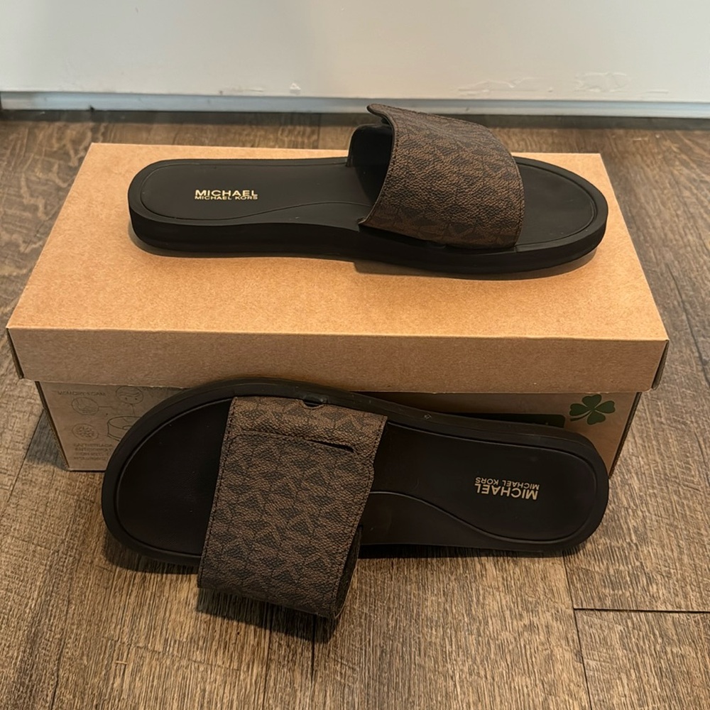 Michael Kors Slides